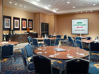 Hotel Courtyard By Marriott Queretaro