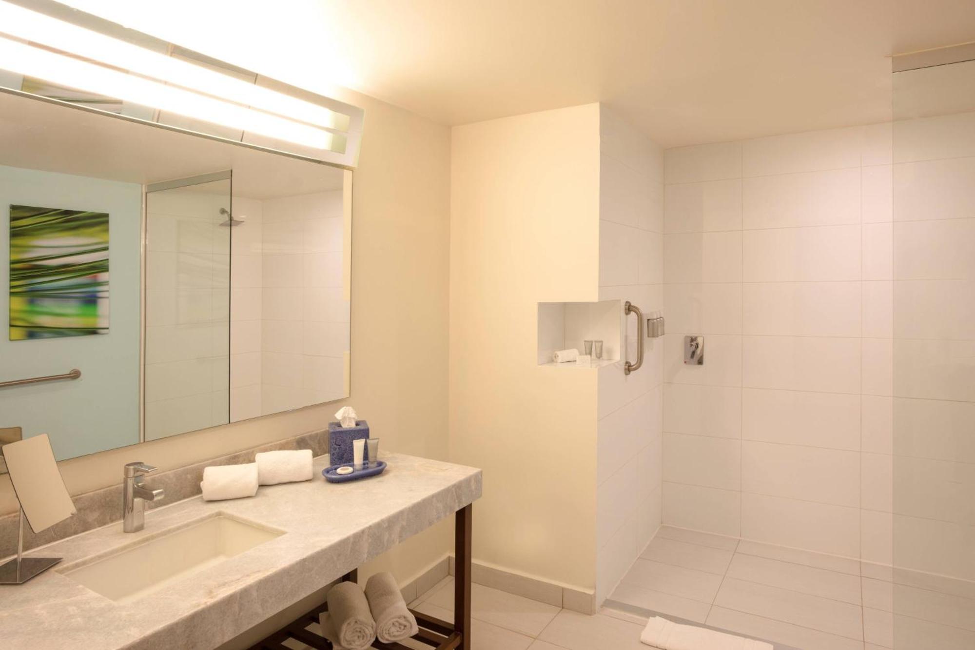Courtyard By Marriott